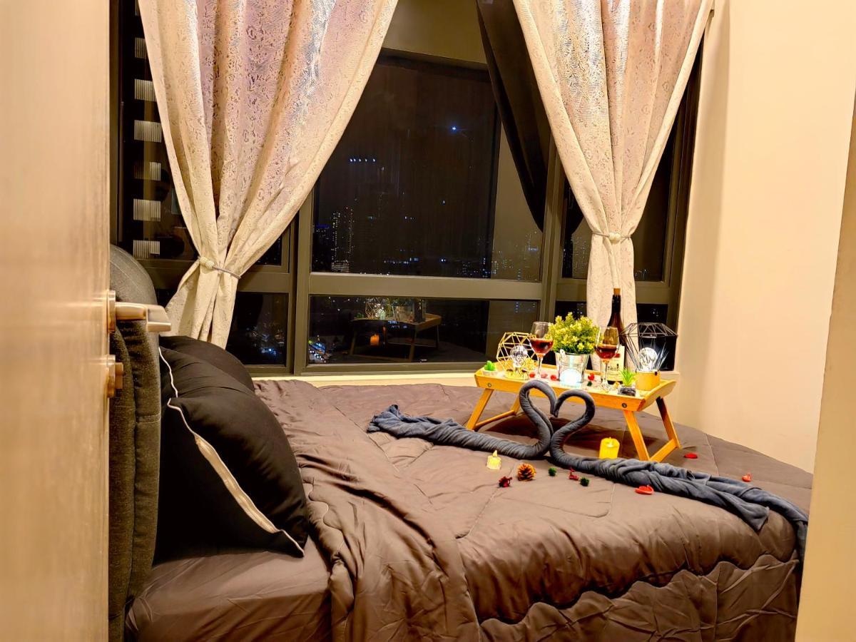 Petalz Luxury 10pax Mid Valley Old Klang Road Oug Klang Kl * Kuala Lumpur