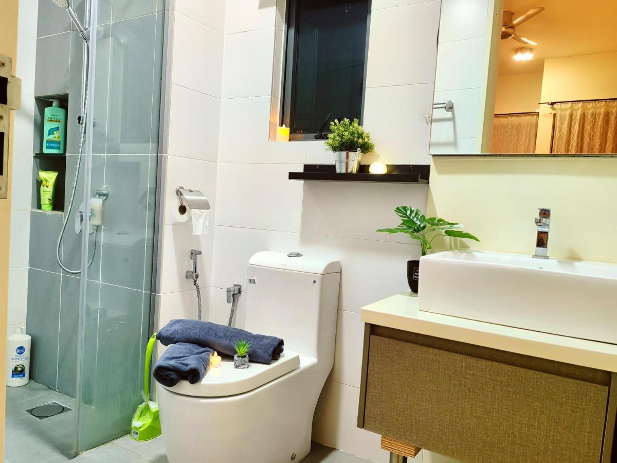 Petalz Luxury 10pax Mid Valley Old Klang Road Oug Klang Kl *