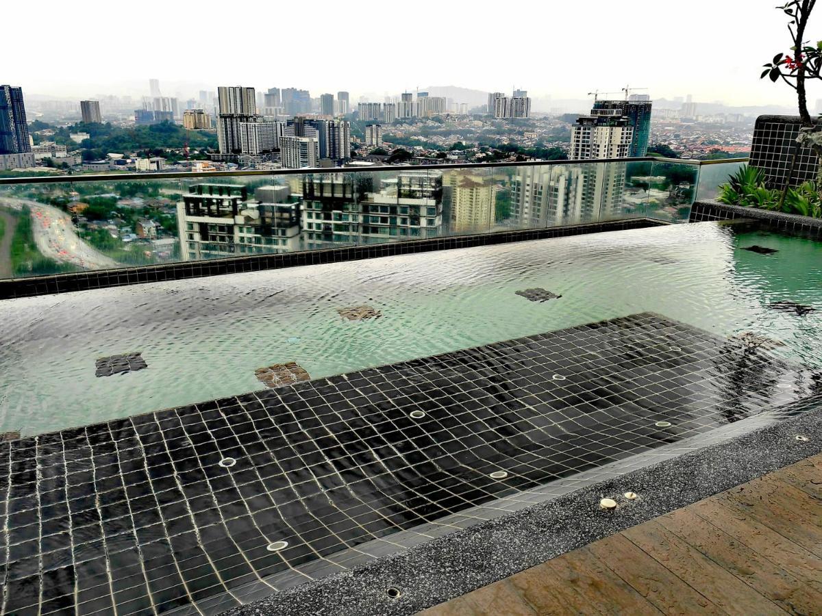 Apartment Petalz Luxury 10pax Mid Valley Old Klang Road Oug Klang Kl *