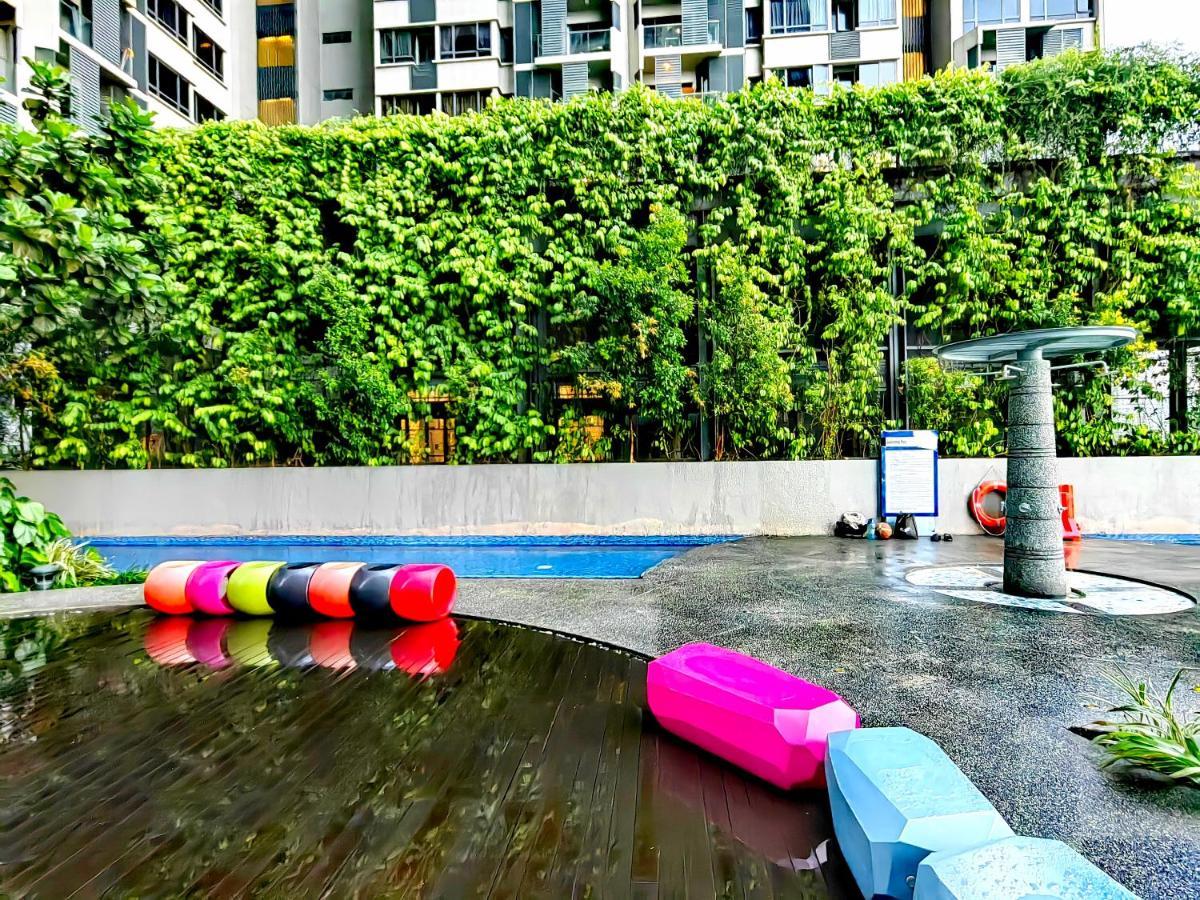 Petalz Luxury 10pax Mid Valley Old Klang Road Oug Klang Kl Apartment Kuala Lumpur