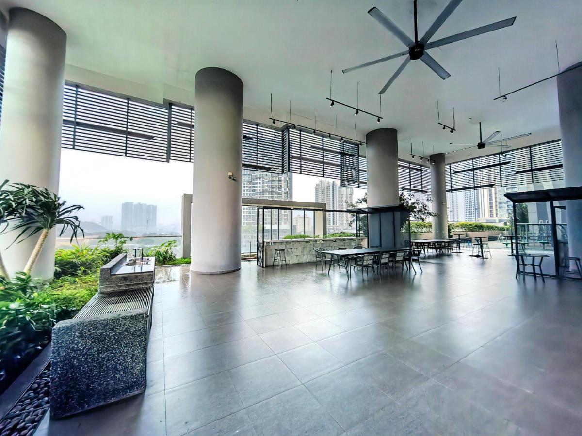 Petalz Luxury 10pax Mid Valley Old Klang Road Oug Klang Kl *