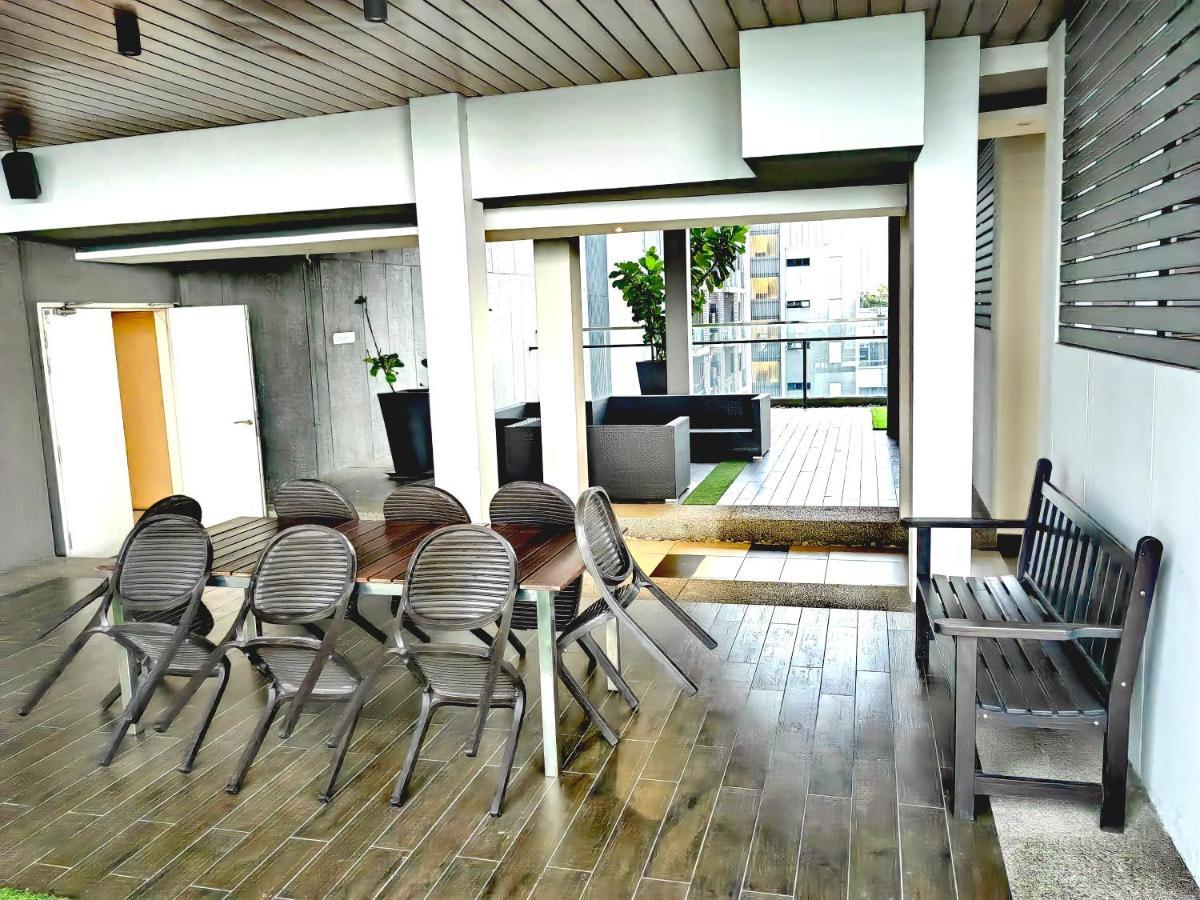 Petalz Luxury 10pax Mid Valley Old Klang Road Oug Klang Kl Apartment Kuala Lumpur
